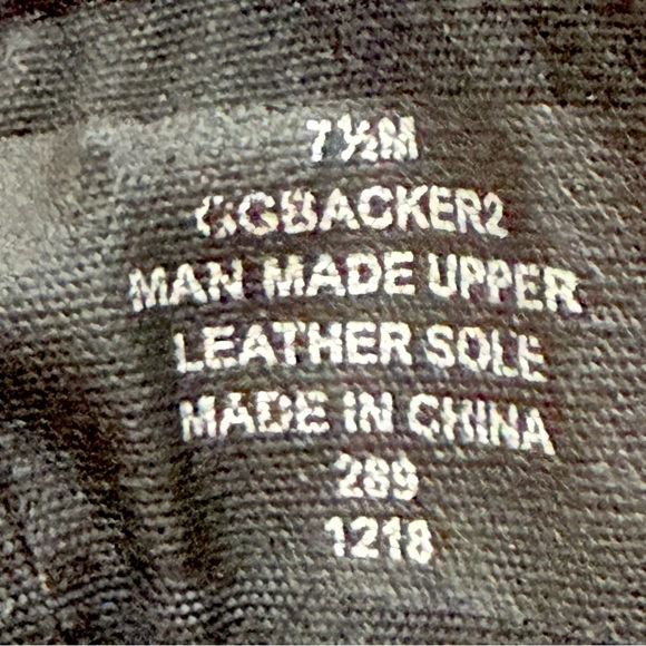 G by Guess GGBACKER2 Women’s Black with Gold Logo Accents Size 7.5M - Picture 5 of 11